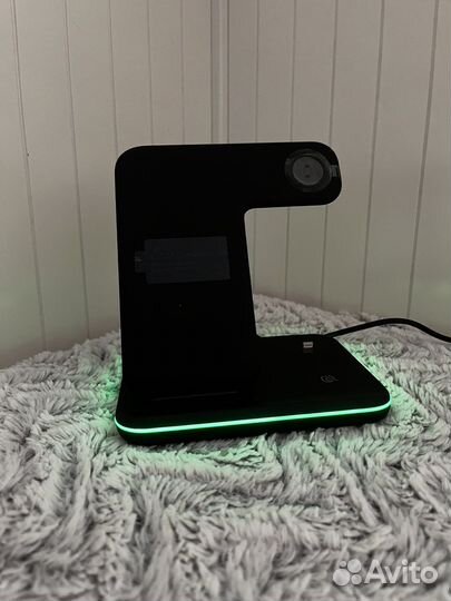 Беспроводная зарядка 3 в 1