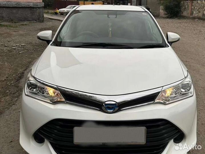 Toyota Corolla Fielder, 2016