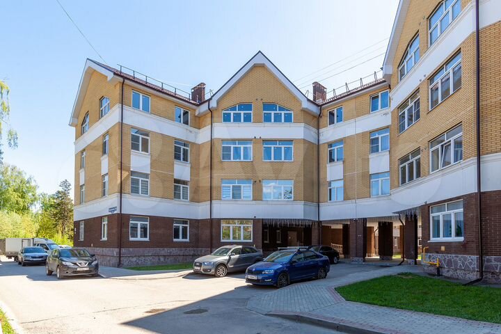 2-к. квартира, 72,9 м², 2/4 эт.