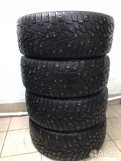 Dunlop SP Winter Ice 02 255/45 R18