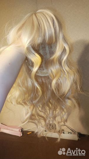Парик блонд с челкой