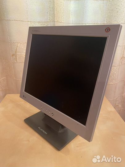 Монитор LG Flatron 15 дюймов