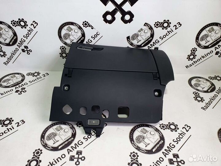 Бардачок (перчаточный ящик) для Audi A8 D4