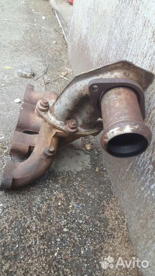 Калектор на двигатель 405