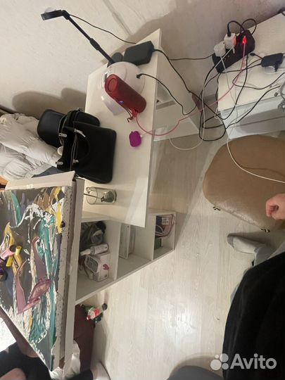 Маникюрный стол