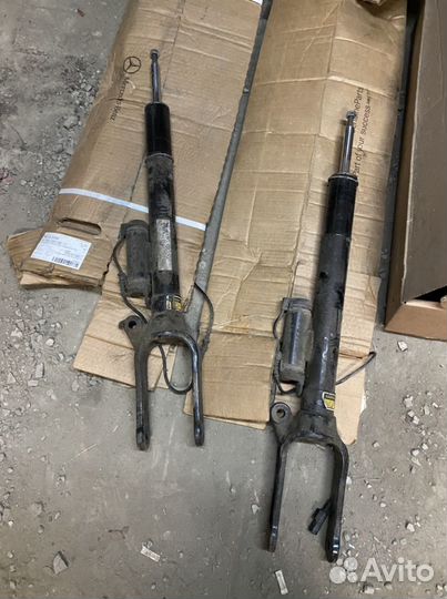 Пневмо амортизатор на GL задний