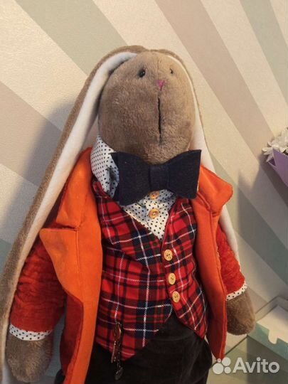 Интерьерная игрушка Зая в красном