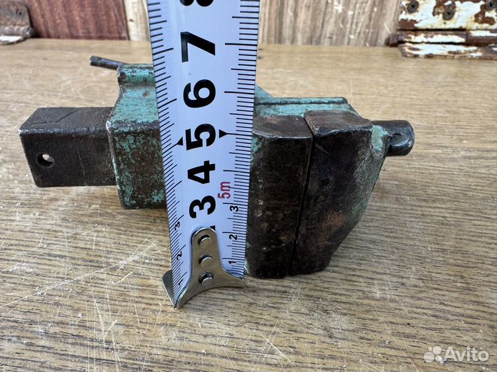 Тиски слесарные маленькие чиз СССР зеленые