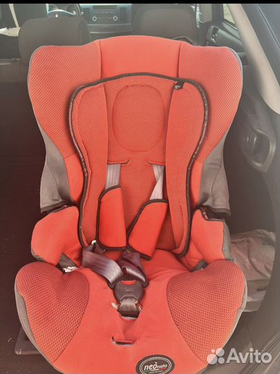 Автомобильное кресло
