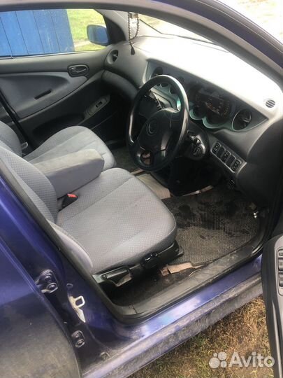 Daihatsu YRV 1.3 AT, 2002, 111 111 км