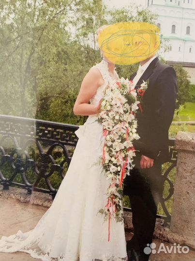 Свадебное платье со шлейфом