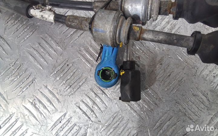 Трос кулисы кпп Toyota Auris 2007