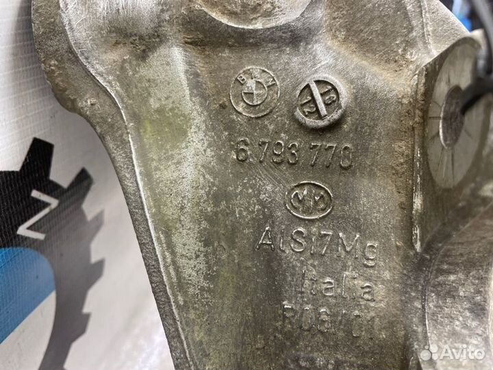 Кулак поворотный задний правый Bmw F10