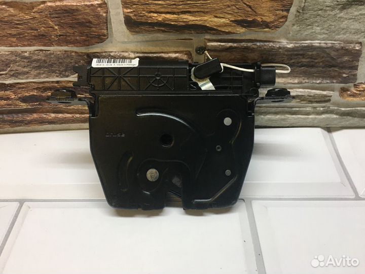 Замок крышки багажника BMW 640 F06 / F12 / F13