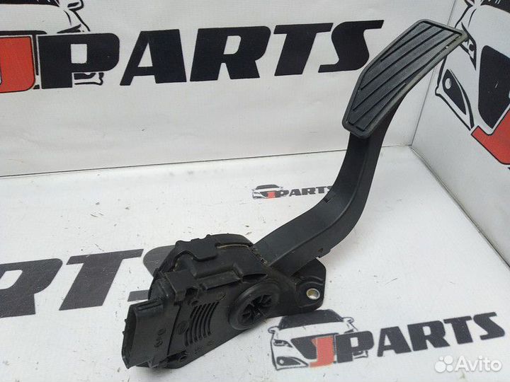 Педаль газа Suzuki Grand Vitara