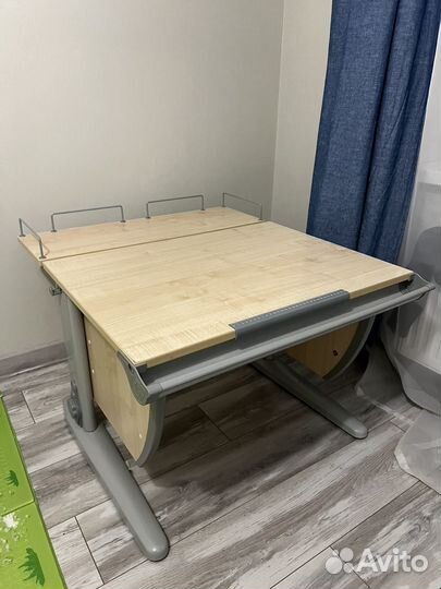 Растущая парта Дэми