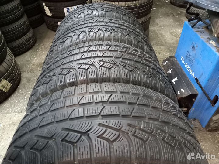 Pirelli Winter Sottozero 240 Serie II 235/45 R17 97V