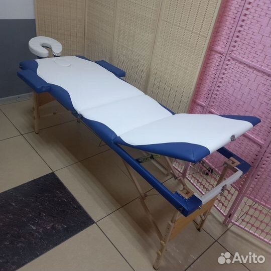 Массажный стол на деревянном каркасе