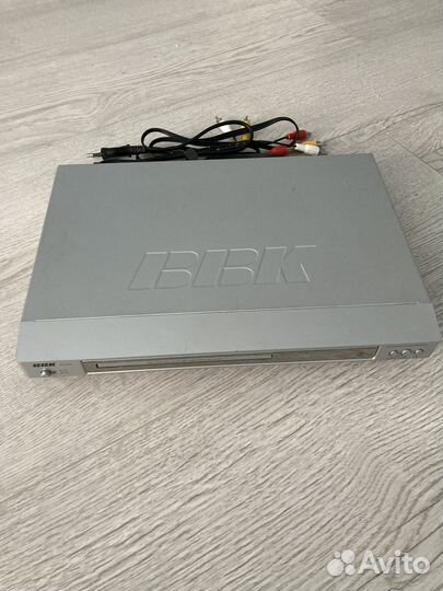 DVD-плеер BBK DV-112SI