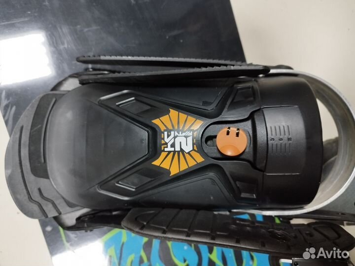 Сноуборд с креплением и чехлом