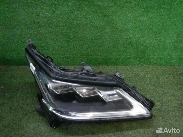 Фара правая Lexus LX570