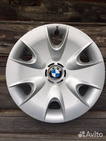 Колпак на колесо