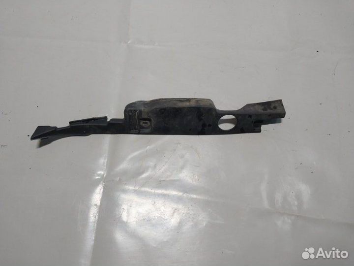 Пыльник крыла правый Chevrolet Cruze седан 1.6