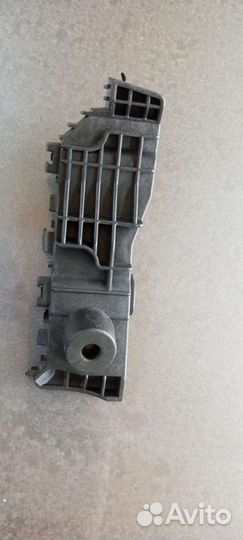 Крепление бампера Hyundai Creta правое переднее