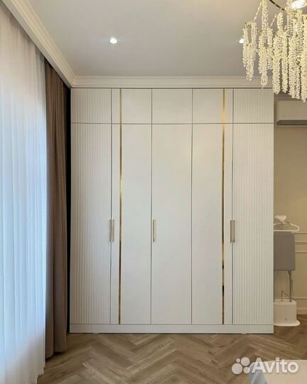 Шкаф стильный