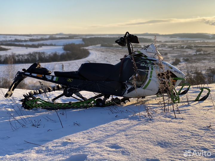 Снегоход Arctic cat M8000