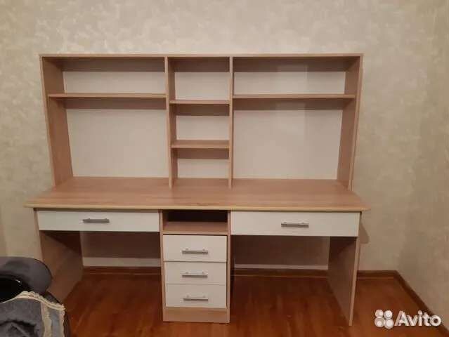 Письменный стол для школьников
