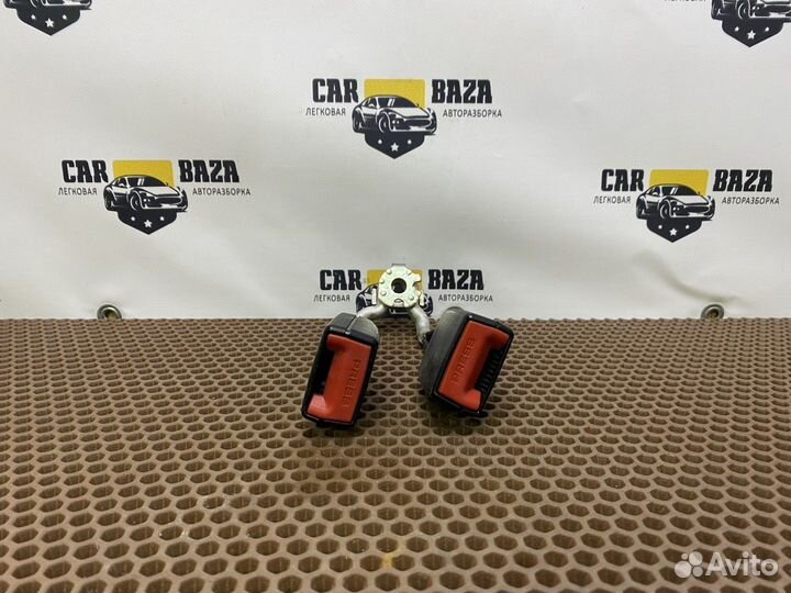 Замок ремня безопасности R/L Skoda Fabia