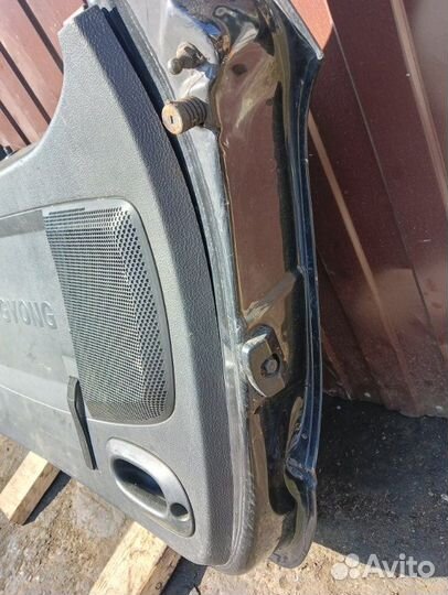Крышка багажника задняя Ssangyong Rexton 1 D27DT