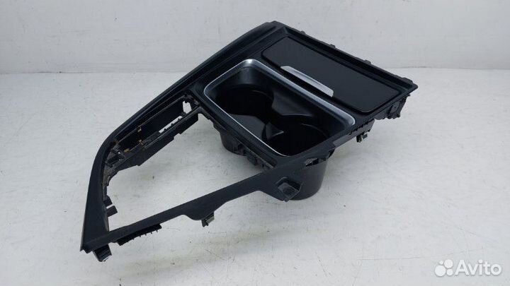 Подстаканник Bmw 3-Series F30 1.6 2014