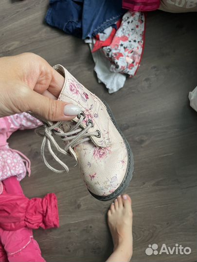 Одежда и обувь для девочки