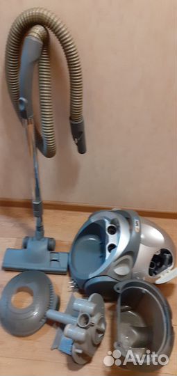 Моющий пылесос bork -1800w