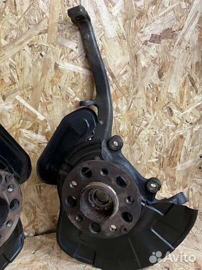 Передний поворотный кулак w211 4matic