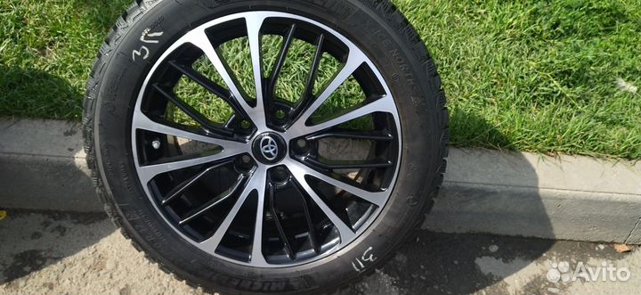 Michelin Agilis X-Ice North 225/50 R17