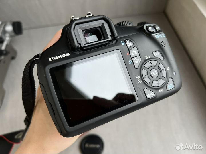 Фотоаппарат Canon EOS 1100D