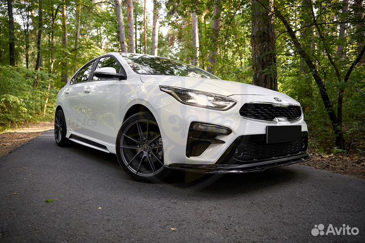 Накладка переднего бампера Kia Cerato 4