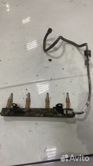 Топливная рампа с форсунками