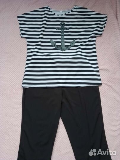 Летний, новый,женский костюм р.48-50