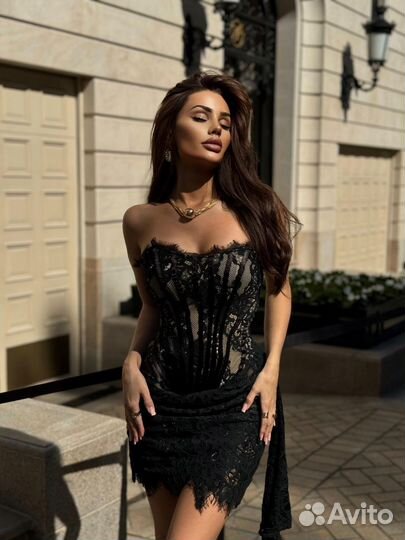 Черное платье с корсетом на выпускной