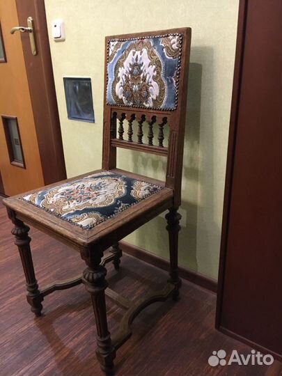 Старинный дубовый стул 19 века