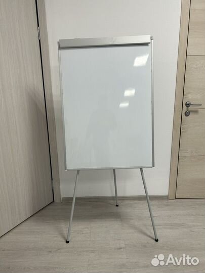Магнитная доска на ножках
