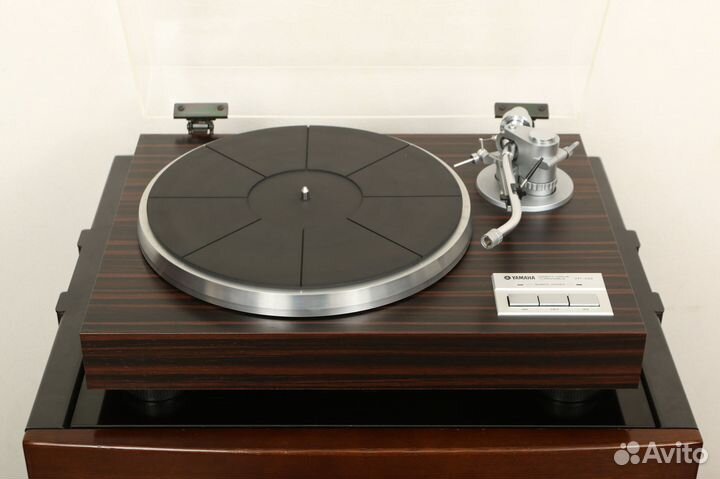 Проигрыватель винила yamaha YP-D9