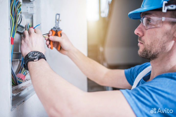 Электрик-монтажник фасадных люлек