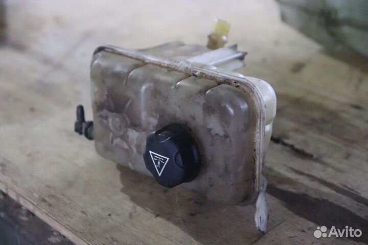 Бачок расширительный на Ситроен C5 X7