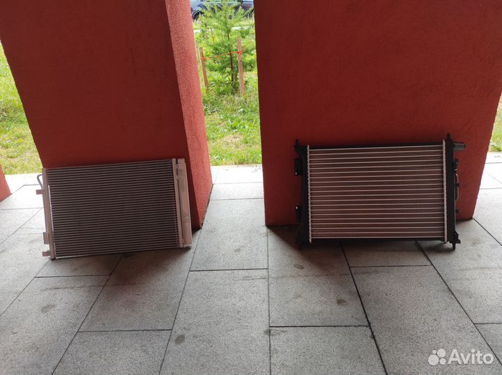 Радиатор охлаждения и кондиционера VW Polo 5
