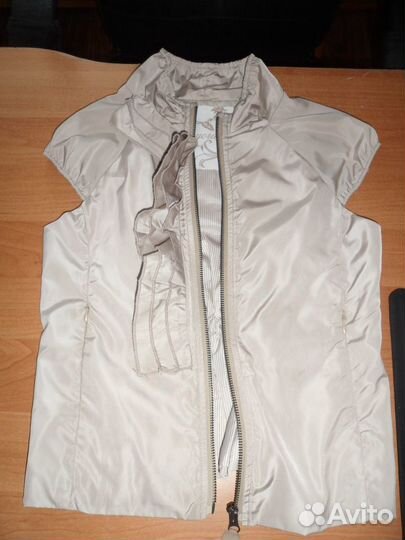 Жилет бежевый 12-14 лет